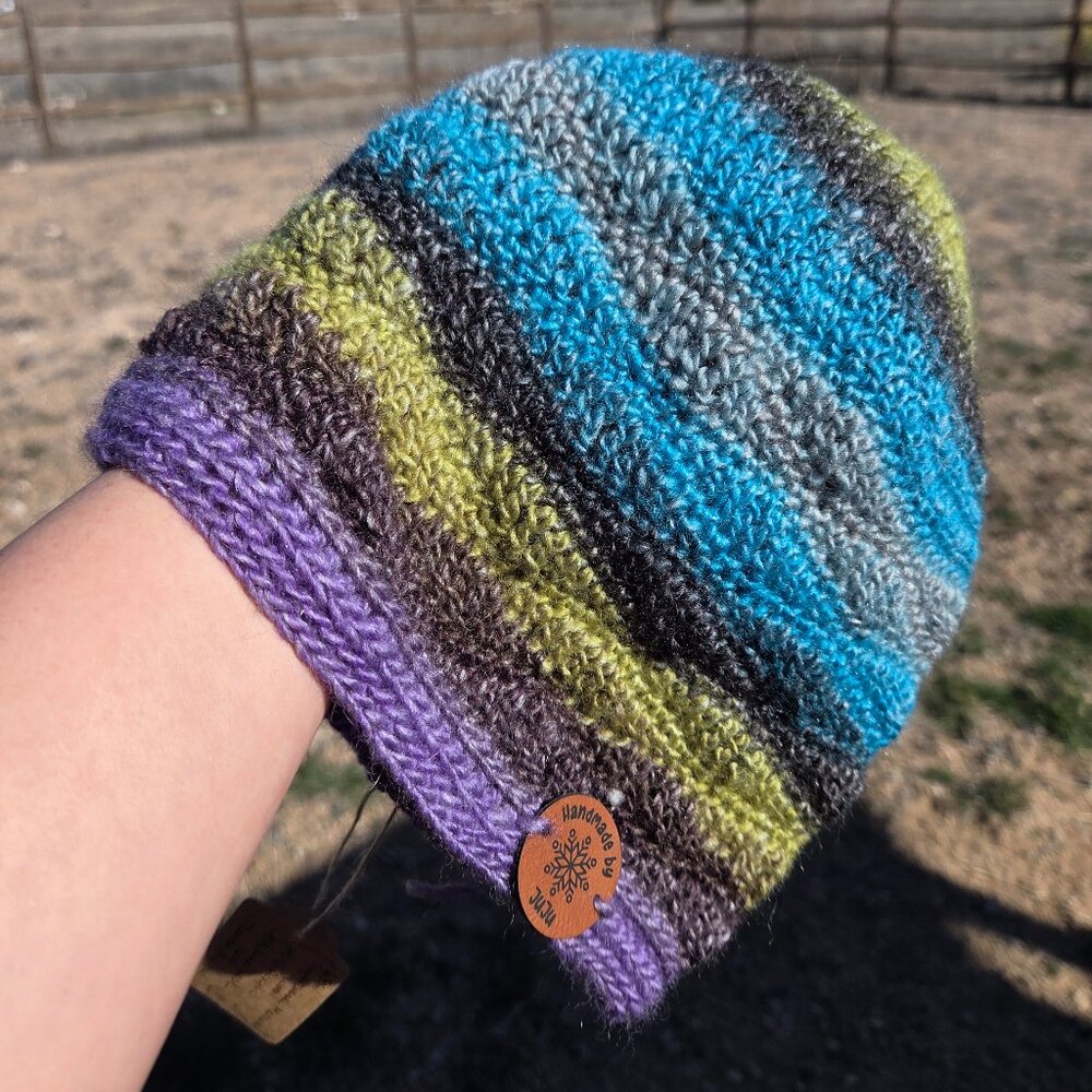 Artisan Handmade Crochet Lightweight Merino Wool Blend "Mountain Stream" Beanie - Picture 4 of 6